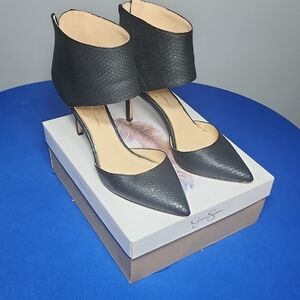 Jessica Simpson Black Textured Heels